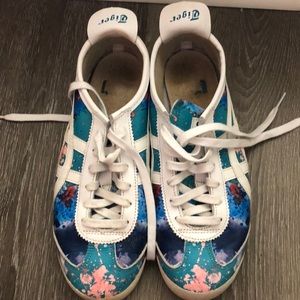 Onitsuka Tiger leather shoes
